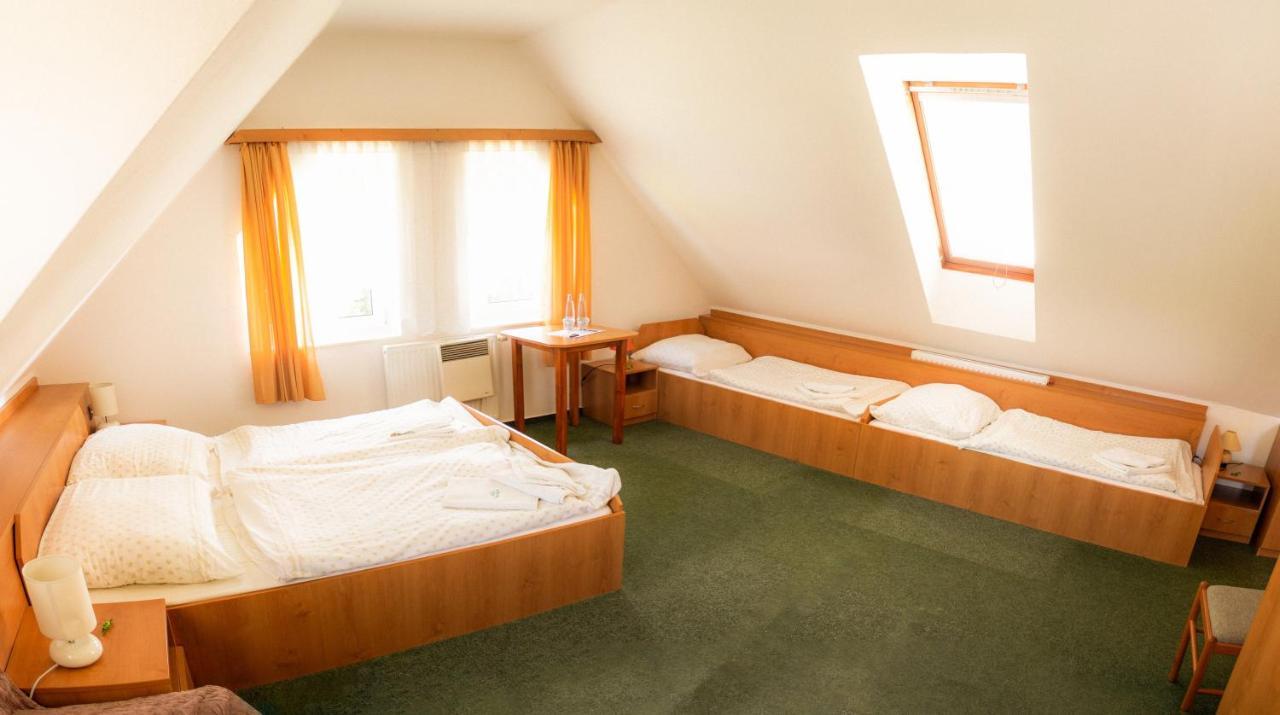 Motel Velky Rybnik Dehtare  Luaran gambar