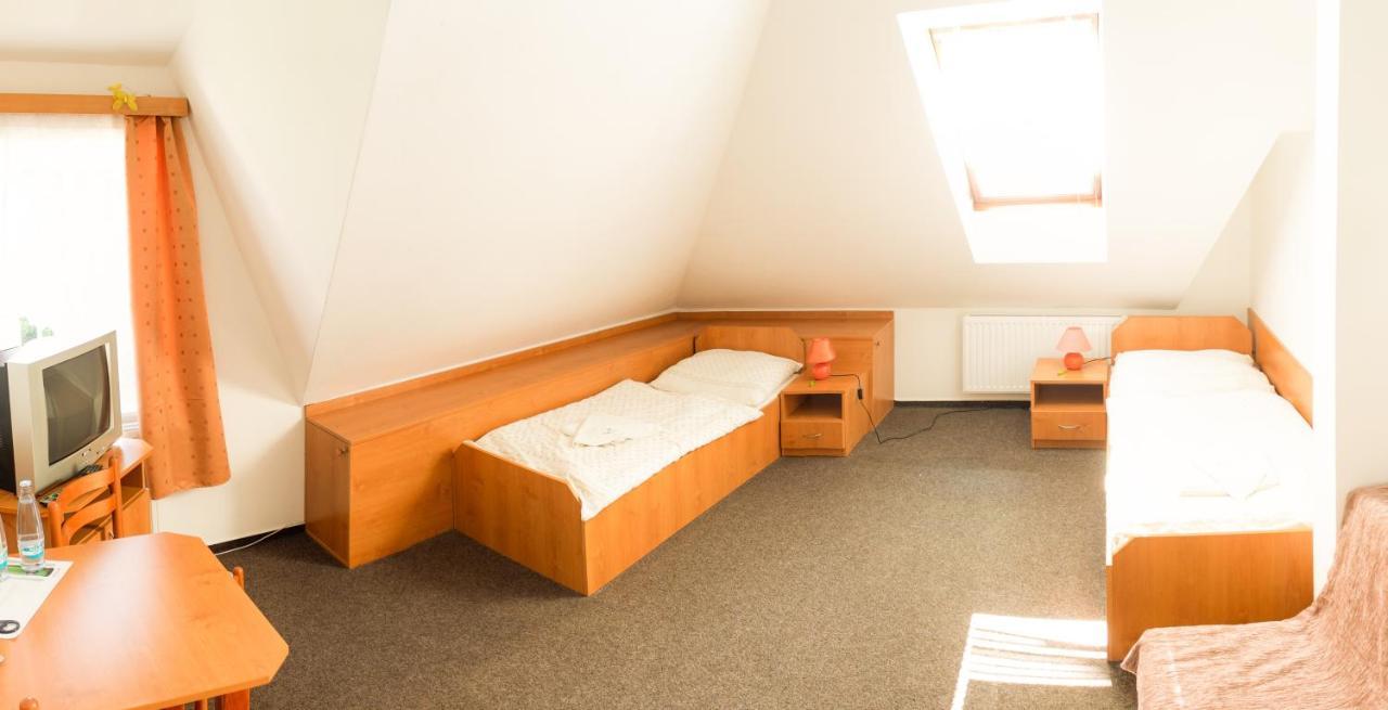 Motel Velky Rybnik Dehtare  Luaran gambar